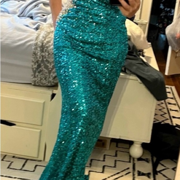 Gorgeous holiday La Femme Sequin One-shoulder, full length dress - Picture 2 of 16